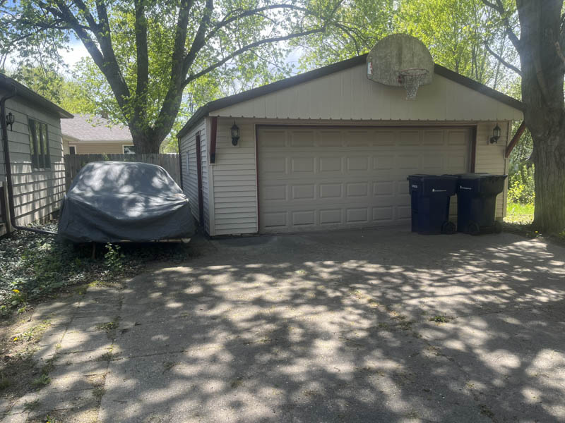 Real Estate Auction Janesville WI Details