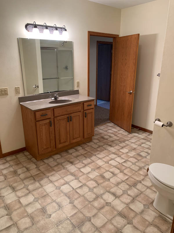 Real Estate Auction Juda WI Photos